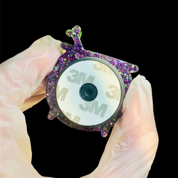 Witches Cauldron Shaker Phone Grippy - Picture 3 of 3